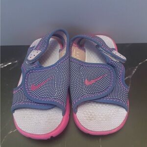 Nike Sunray Adjust 4Navy and Pink Sandals